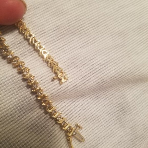 Sale! 10k Gold Tennis Diamond Carats Bracelet - Picture 4 of 16